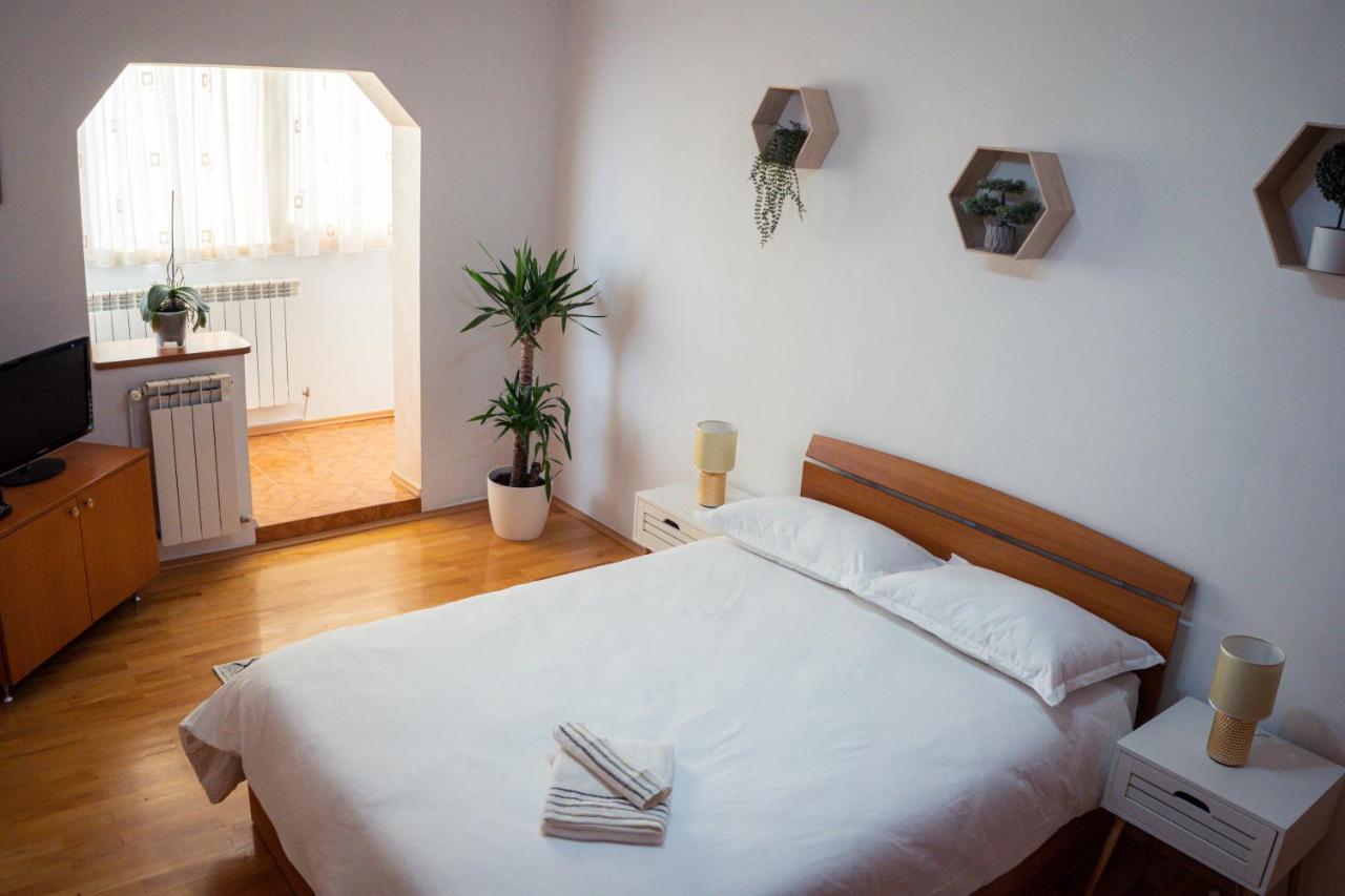 Apartament Milcov 구라후모룰루이 외부 사진